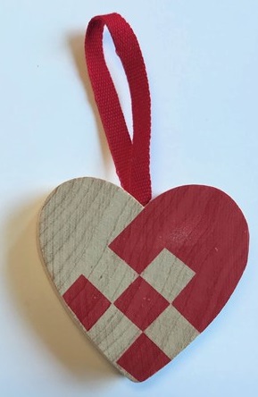 Sapin Hang - Heart with squares - red